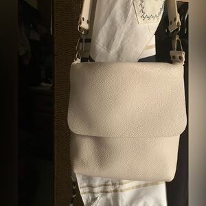 11600 New Leather Goods Made in Spain Crossbody